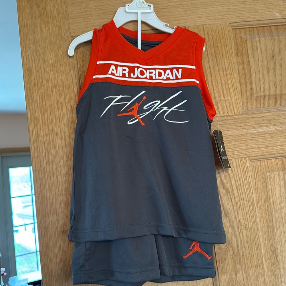 BRAND NEW Kids size 4T Jordan shorts set